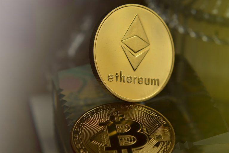 ethereum, bitcoin, cryptocurrency-6286513.jpg